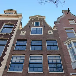 Apartment Canal, Amsterdam